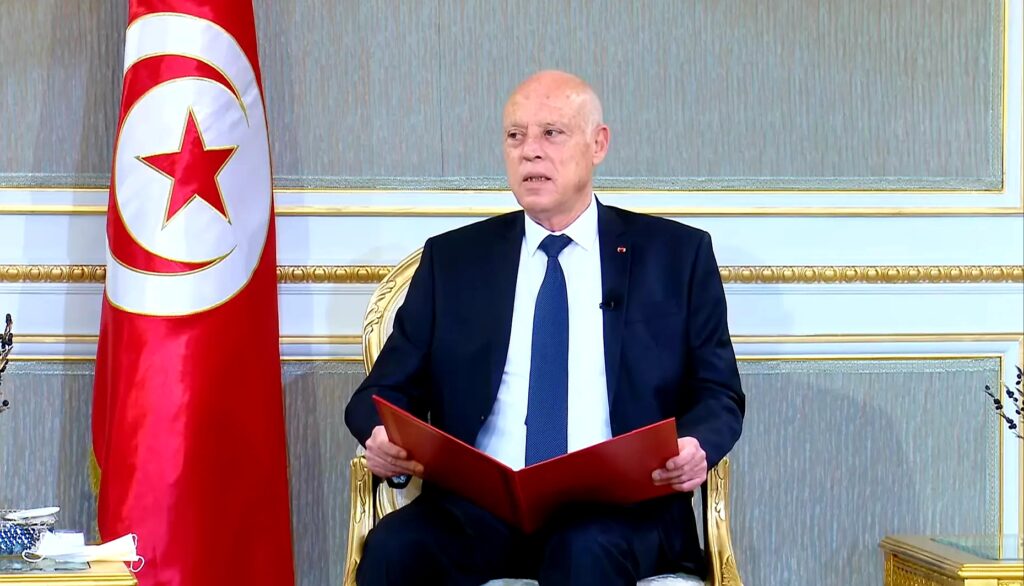 شاهد الفيديو: الوزير السابق محمد عبو يتوجه بنصيحة “ثمينة للغاية” إلى الرئيس قيس سعيد حول الفترة المقبلة Video