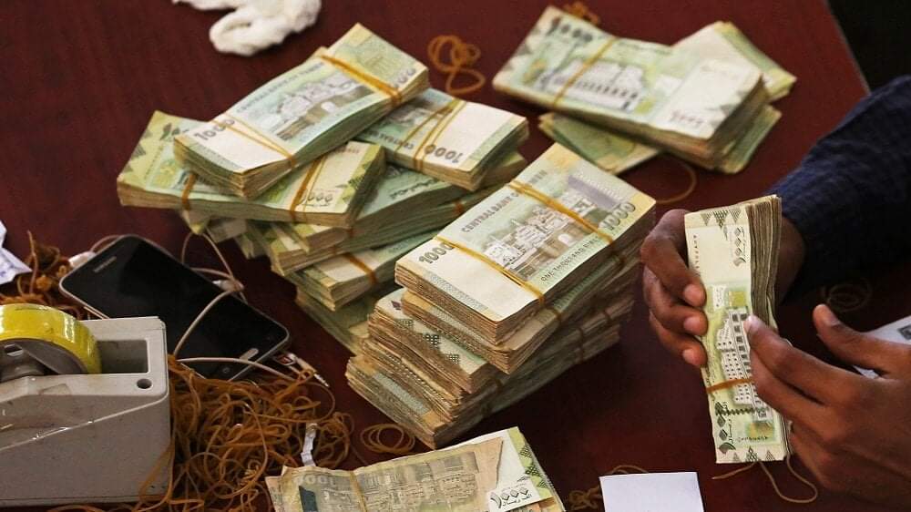 عاجل الآن سقوط مرعب ومدوي يصدم الجميع.. الإعلان عن سعر رسمي خيالي وغير متوقع للريال اليمني